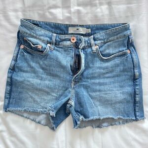Vineyard Vines Women's Light Blue Jean Shorts